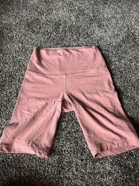 Aritzia Biker Shorts